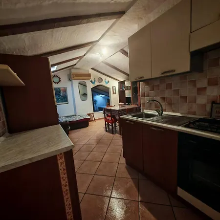 Santa Teresa Mansarda Parking Centro Holiday home *
