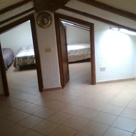 Santa Teresa Mansarda Parking Centro Holiday home