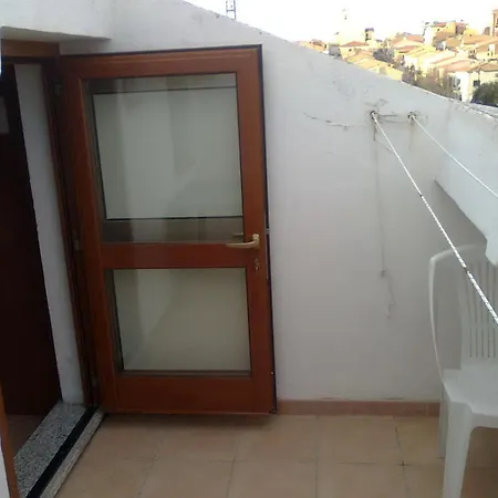 Santa Teresa Mansarda Parking Centro Holiday home