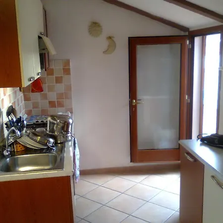 Santa Teresa Mansarda Parking Centro Holiday home